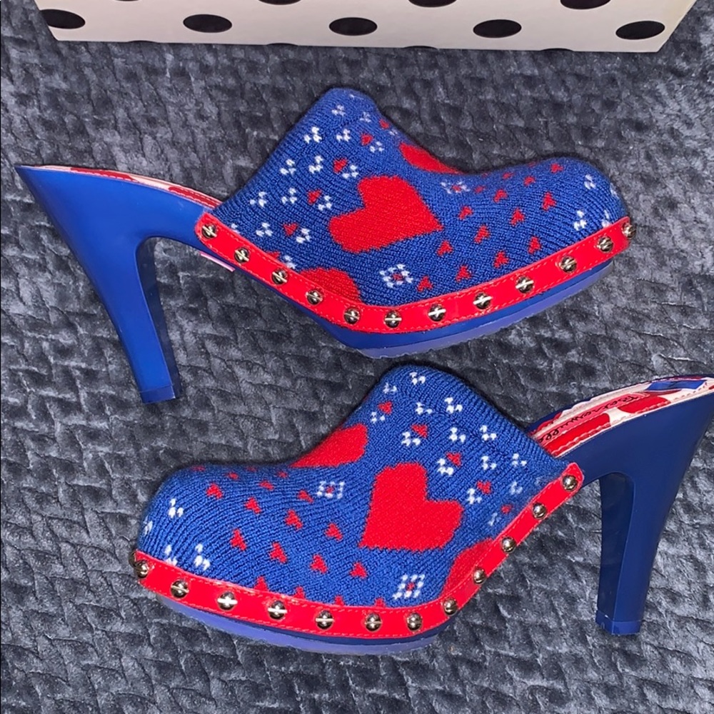 BETSEYVILLE LESLIE CLOG